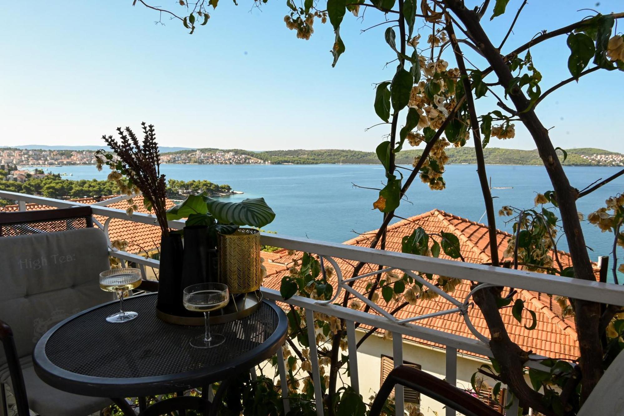 Apartment Spira Puovica Trogir Exterior photo