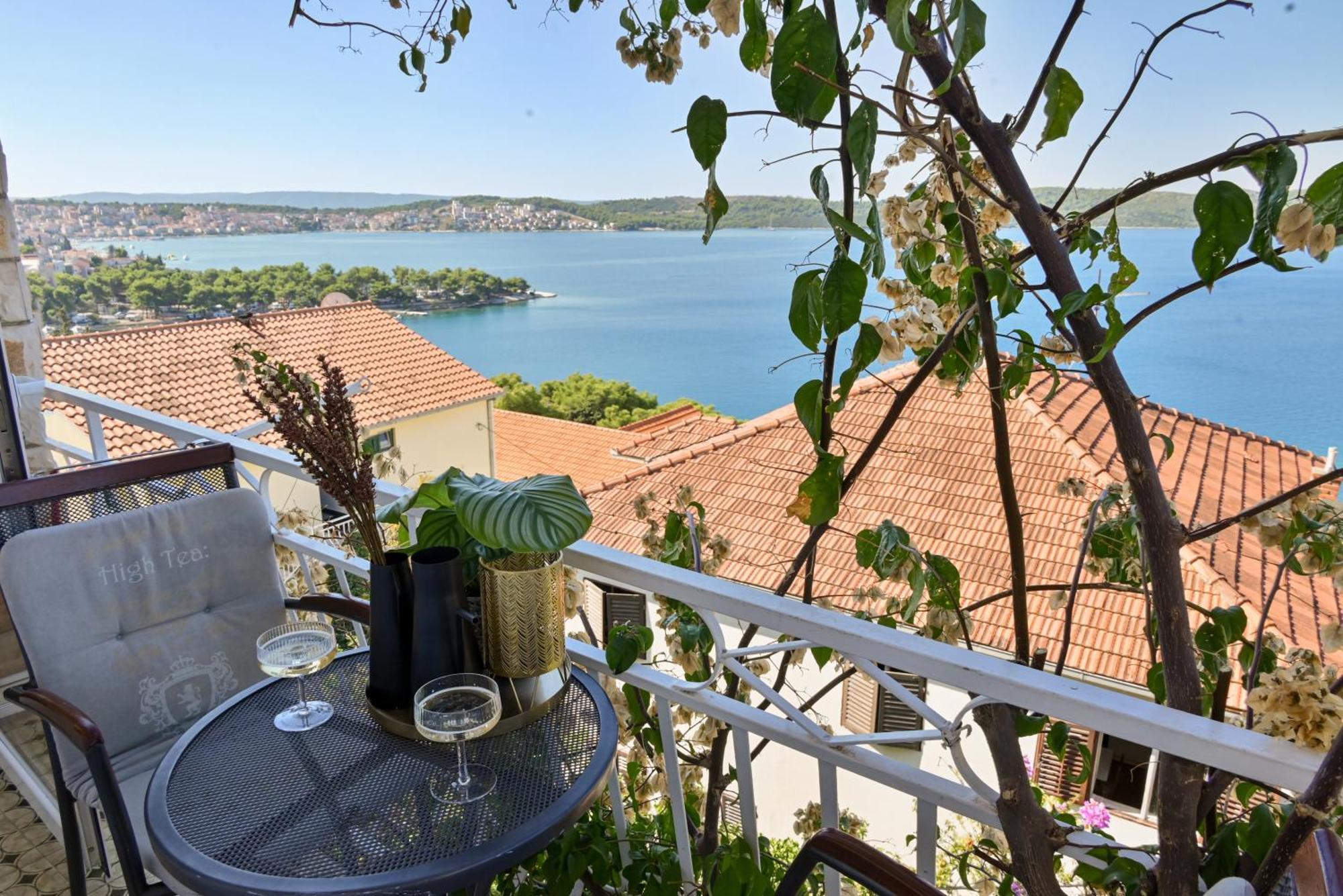 Apartment Spira Puovica Trogir Exterior photo